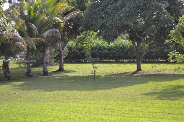 5425 SW 190th Avenue, Southwest Ranches, FL 33332