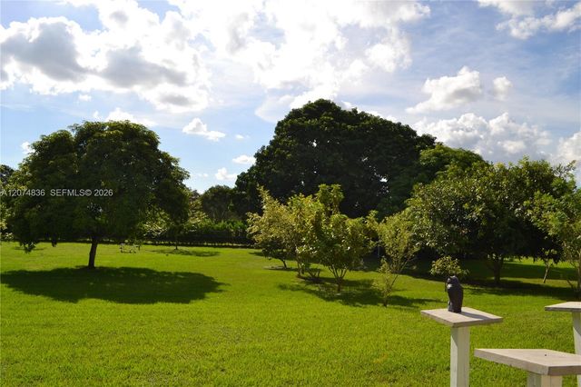 5425 SW 190th Avenue, Southwest Ranches, FL 33332