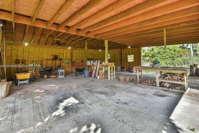 5425 SW 190th Avenue, Southwest Ranches, FL 33332