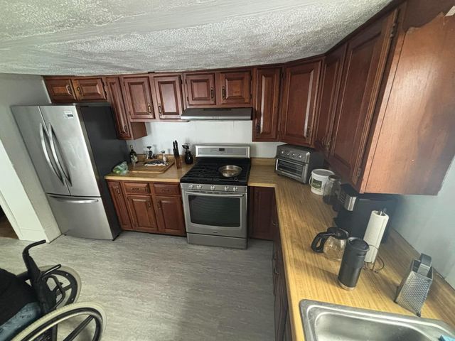 257 Exeter Road, Epping, NH 03042