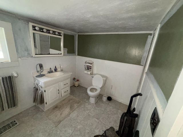 257 Exeter Road, Epping, NH 03042