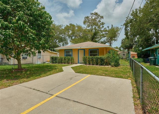 212 13TH AVENUE W, Bradenton, FL 34205