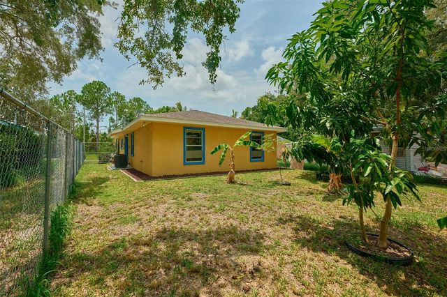 212 13TH AVENUE W, Bradenton, FL 34205