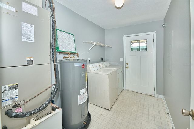 212 13TH AVENUE W, Bradenton, FL 34205