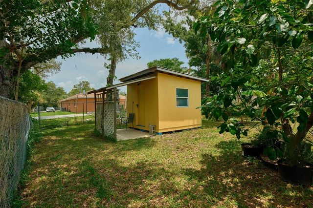 212 13TH AVENUE W, Bradenton, FL 34205