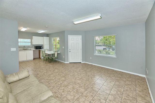 212 13TH AVENUE W, Bradenton, FL 34205