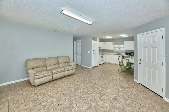 212 13TH AVENUE W, Bradenton, FL 34205