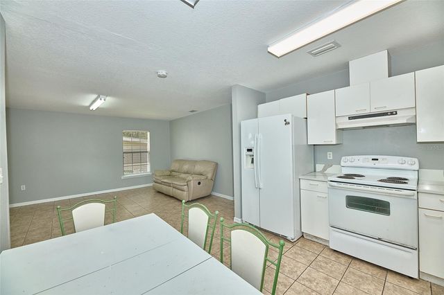 212 13TH AVENUE W, Bradenton, FL 34205