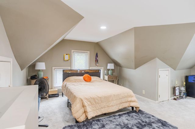 2012 Selby Avenue, Saint Paul, MN 55104