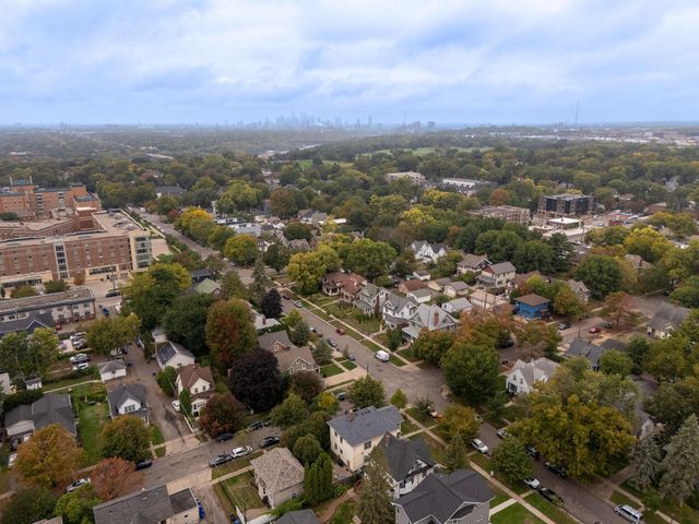 2012 Selby Avenue, Saint Paul, MN 55104