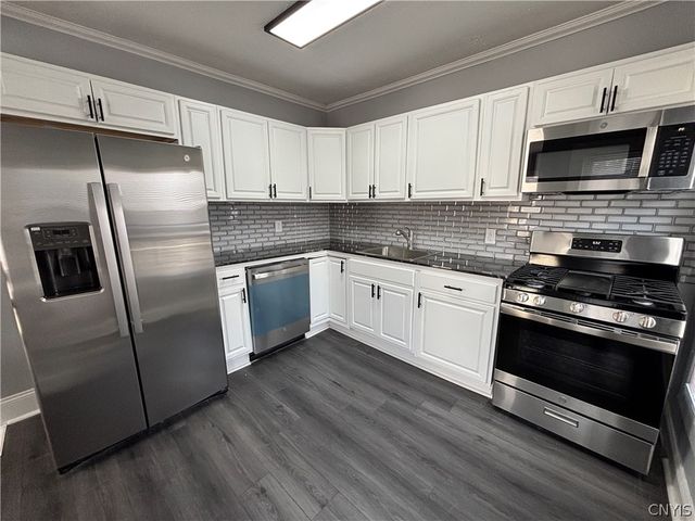 216 Westcott Street, Syracuse, NY 13210