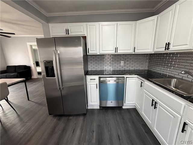 216 Westcott Street, Syracuse, NY 13210