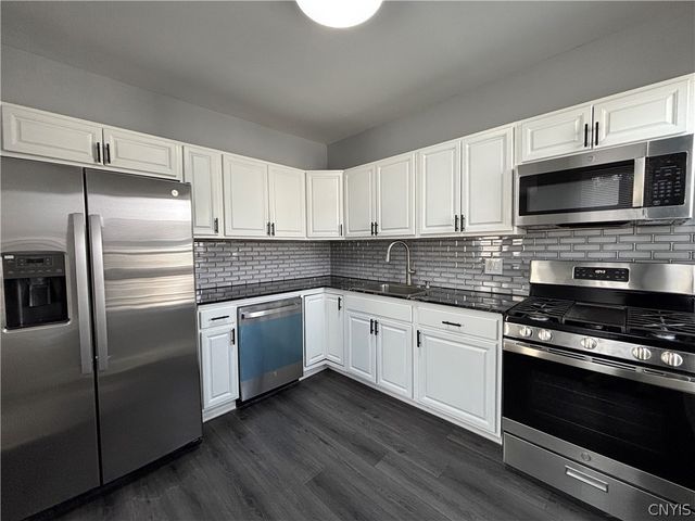 216 Westcott Street, Syracuse, NY 13210