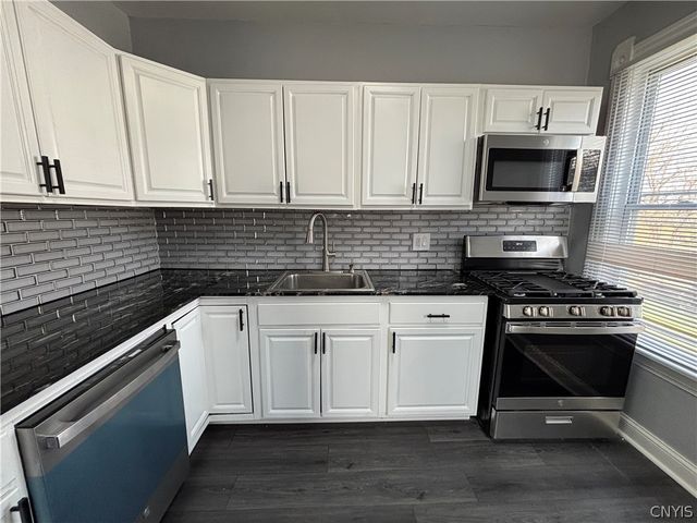216 Westcott Street, Syracuse, NY 13210
