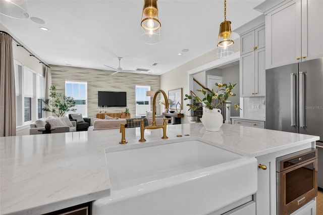 2525 DARTMOUTH AVENUE N, St Petersburg, FL 33713