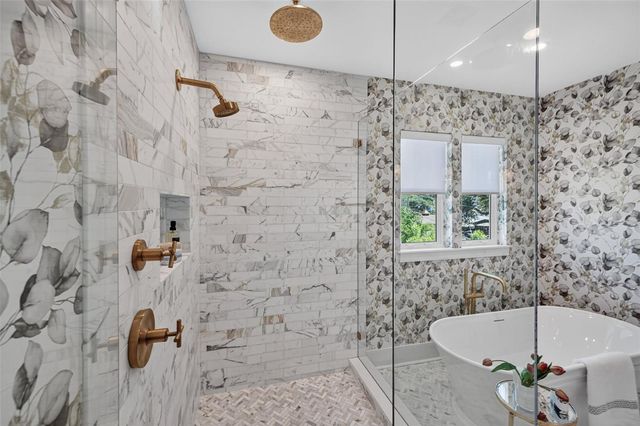 2525 DARTMOUTH AVENUE N, St Petersburg, FL 33713