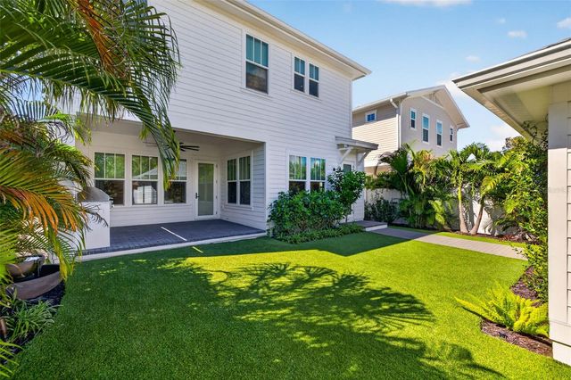 2525 DARTMOUTH AVENUE N, St Petersburg, FL 33713