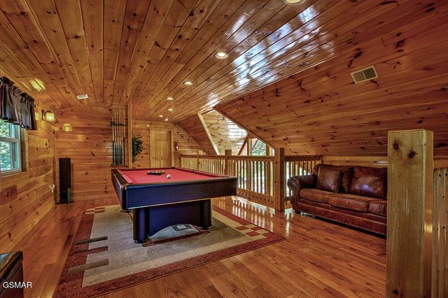 1742 Pulaski Lane, Sevierville, TN 37862
