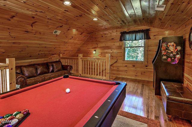 1742 Pulaski Lane, Sevierville, TN 37862