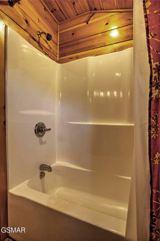1742 Pulaski Lane, Sevierville, TN 37862