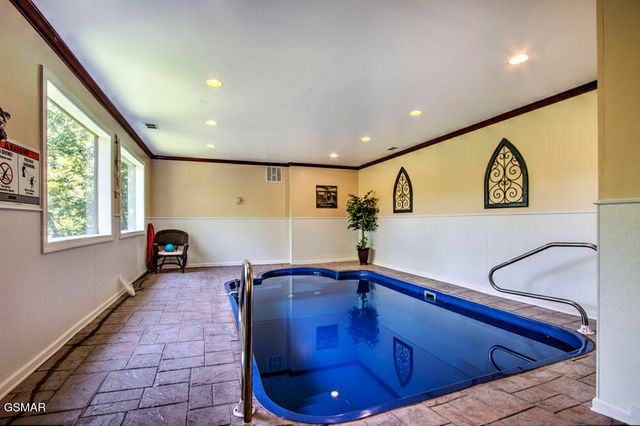 1742 Pulaski Lane, Sevierville, TN 37862