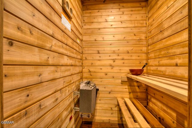 1742 Pulaski Lane, Sevierville, TN 37862
