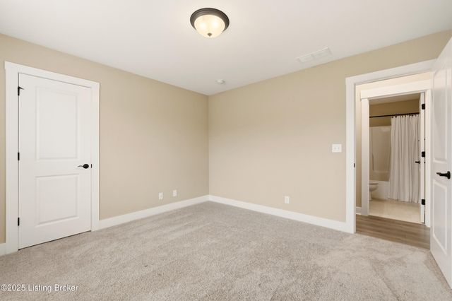 7913 Cultivator Ct, Louisville, KY 40291