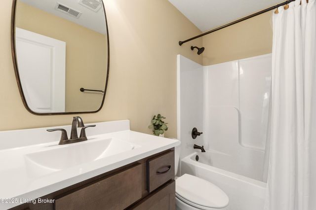 7913 Cultivator Ct, Louisville, KY 40291