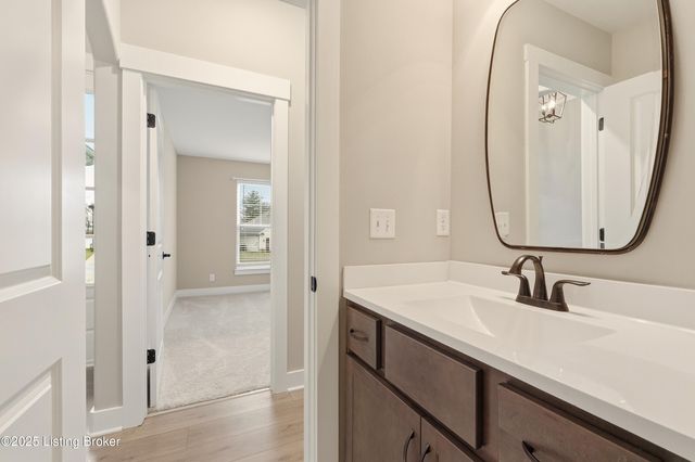 7913 Cultivator Ct, Louisville, KY 40291