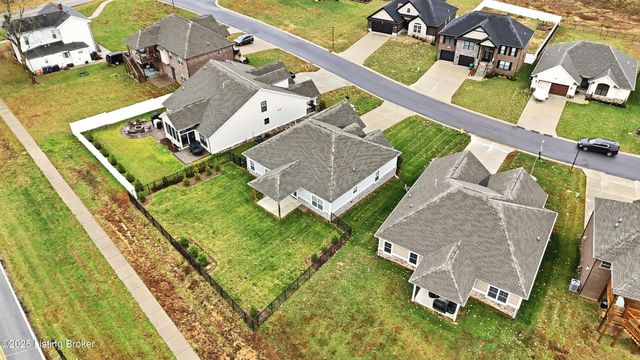 7913 Cultivator Ct, Louisville, KY 40291