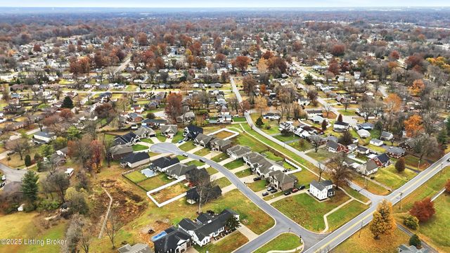 7913 Cultivator Ct, Louisville, KY 40291