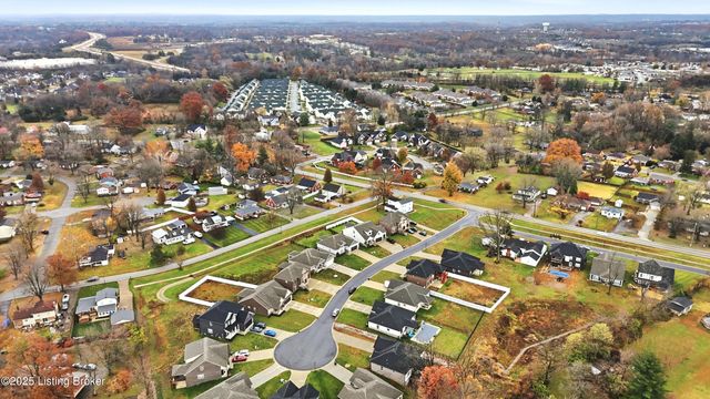 7913 Cultivator Ct, Louisville, KY 40291