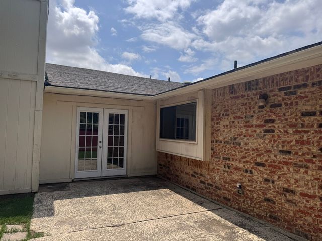 6808 Fryer Street, The Colony, TX 75056