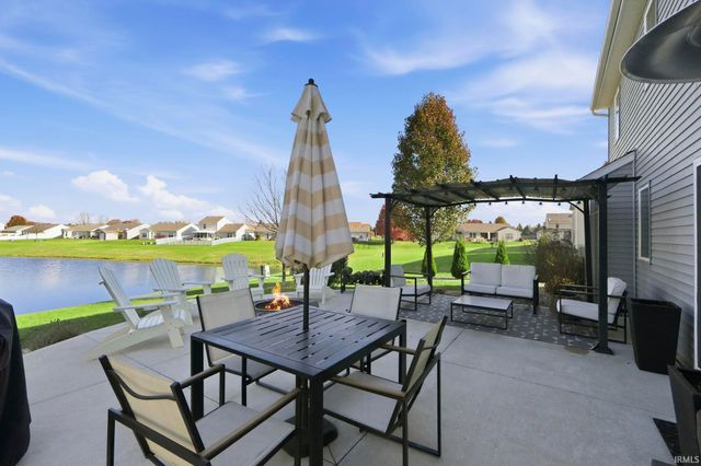 910 Honey Willow Boulevard, Huntertown, IN 46748