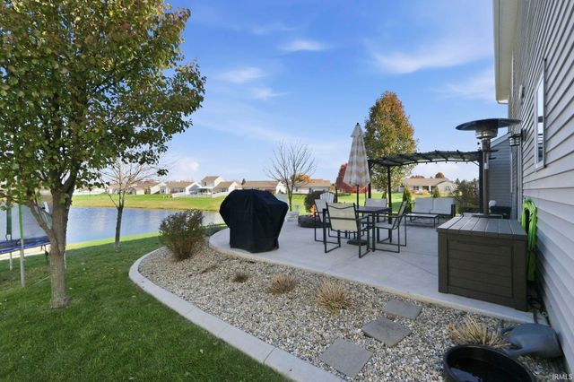 910 Honey Willow Boulevard, Huntertown, IN 46748