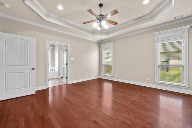 164 Crystal Lake Rd, Austin, AR 72007