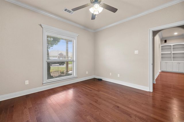 164 Crystal Lake Rd, Austin, AR 72007