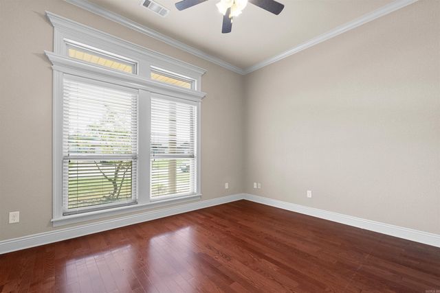 164 Crystal Lake Rd, Austin, AR 72007