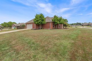 164 Crystal Lake Rd, Austin, AR 72007