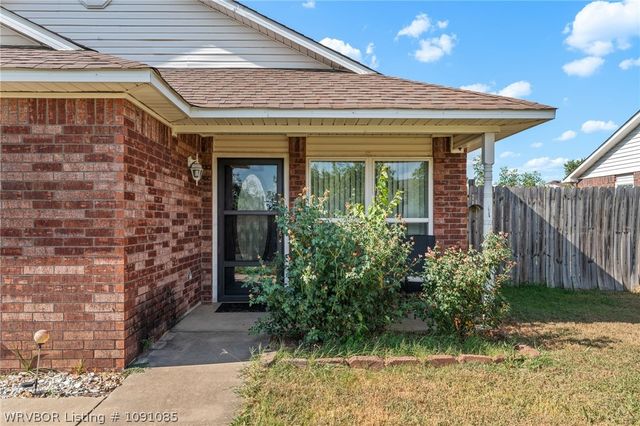 3901 Kingsberry Drive, Van Buren, AR 72956