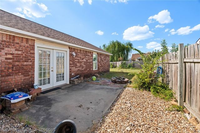 3901 Kingsberry Drive, Van Buren, AR 72956