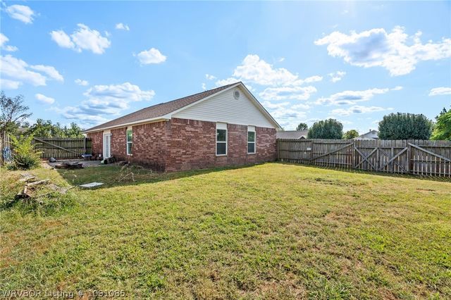 3901 Kingsberry Drive, Van Buren, AR 72956