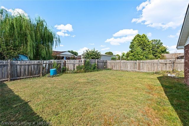 3901 Kingsberry Drive, Van Buren, AR 72956