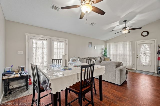3901 Kingsberry Drive, Van Buren, AR 72956
