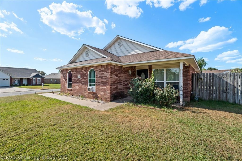 3901 Kingsberry Drive, Van Buren, AR 72956