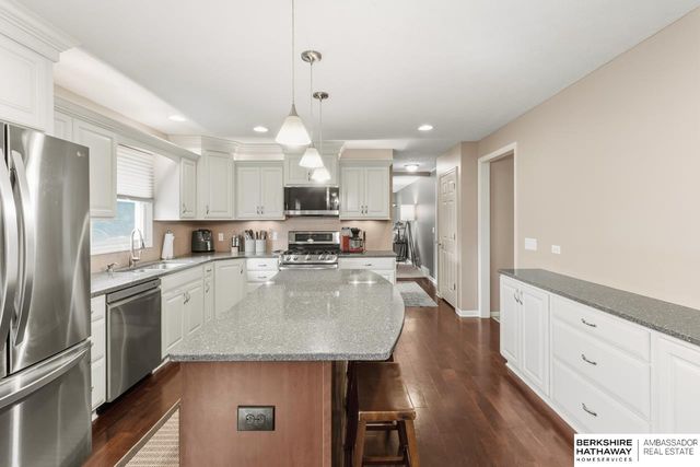 13329 Woolworth Avenue, Omaha, NE 68144