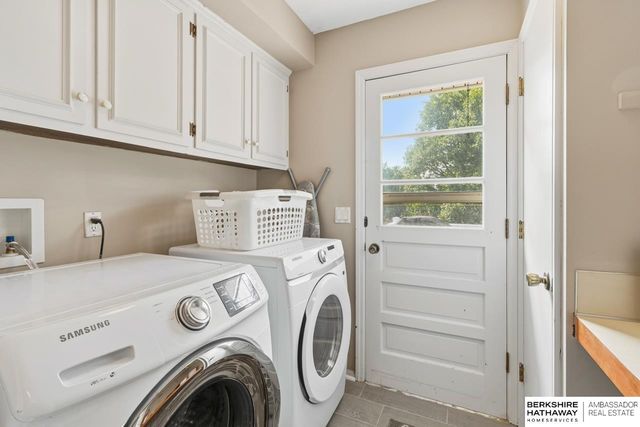13329 Woolworth Avenue, Omaha, NE 68144