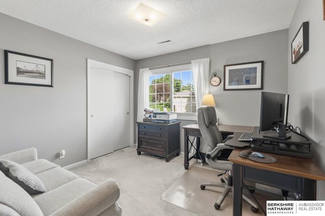 13329 Woolworth Avenue, Omaha, NE 68144