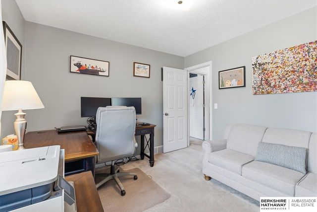 13329 Woolworth Avenue, Omaha, NE 68144