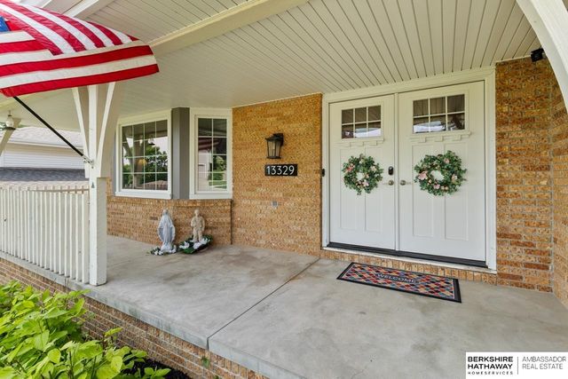 13329 Woolworth Avenue, Omaha, NE 68144